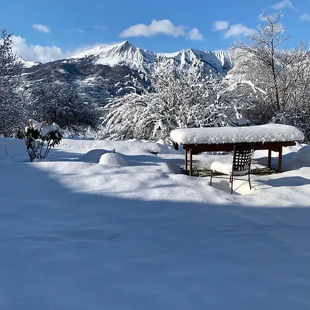 Holiday home Maison La Chanette, Vue Montagne, Grand Jardin, Charme, Confort, Calme, Brasero, 10-12 Pers